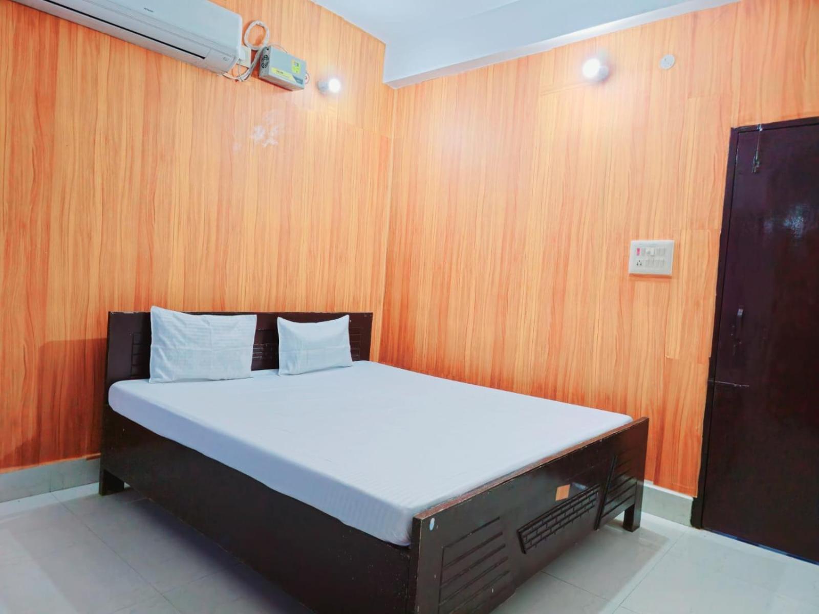 Hotel Nalanda Guest House ภายนอก รูปภาพ